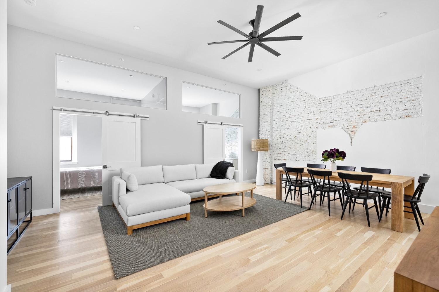 Modern Remodeled Loft In Portlands Iconic Old Port Apartment Bagian luar foto